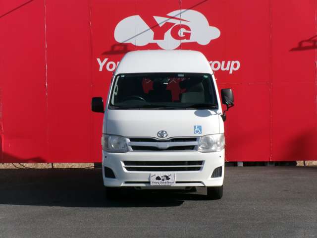 Toyota Hiace Van 3