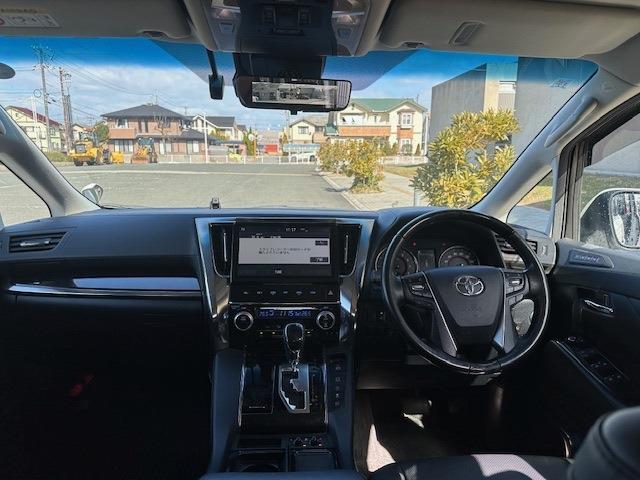 Toyota Alphard 12
