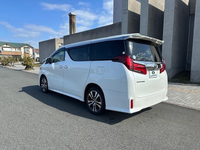 Toyota Alphard 5
