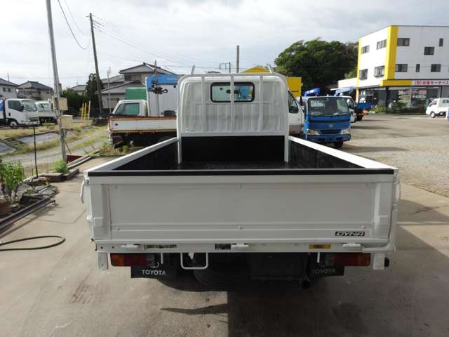 Toyota Dyna 8