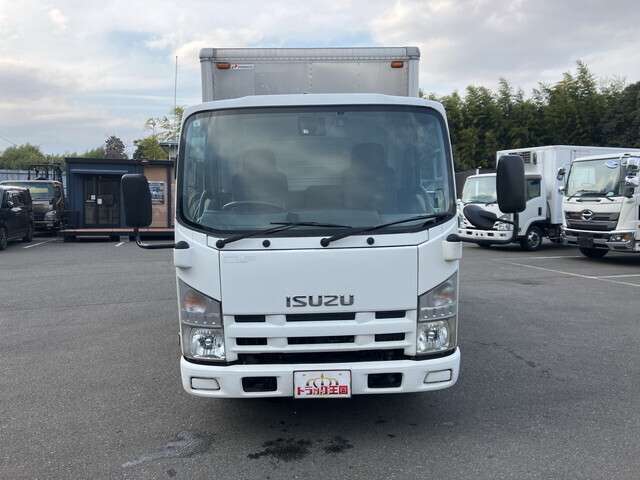 Isuzu Elf 6