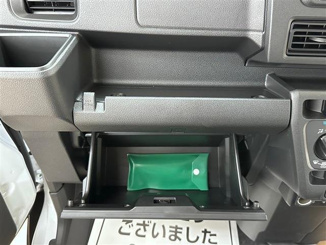 Daihatsu Hijet Cargo 12