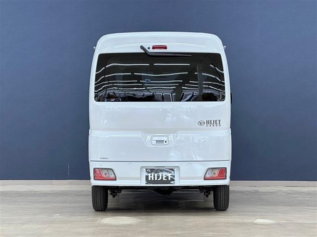 Daihatsu Hijet Cargo 7