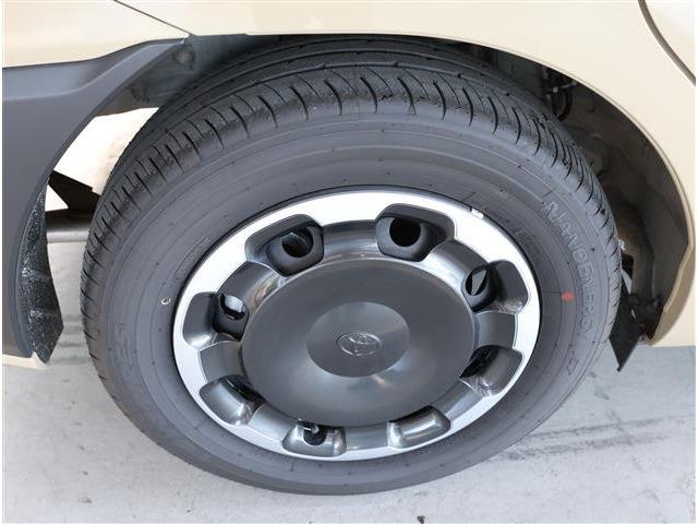 Toyota Sienta 11