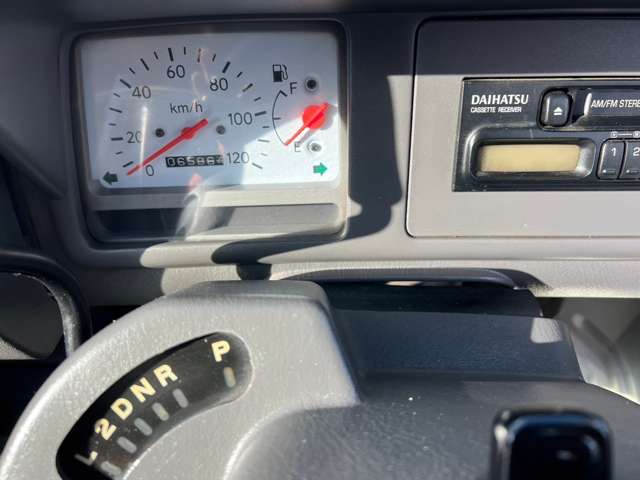 Daihatsu Midget II 4