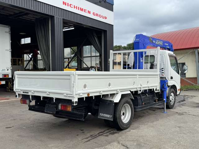 Hino Dutro 6