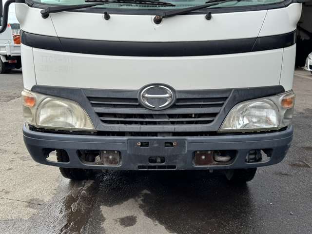 Hino Dutro 10