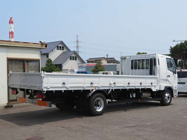Mitsubishi Fuso Fighter 4