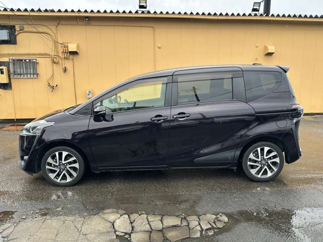 Toyota Sienta 12
