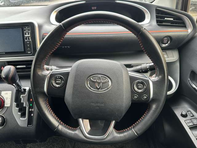 Toyota Sienta 8