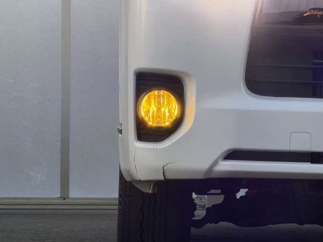 Toyota Hiace Van 9