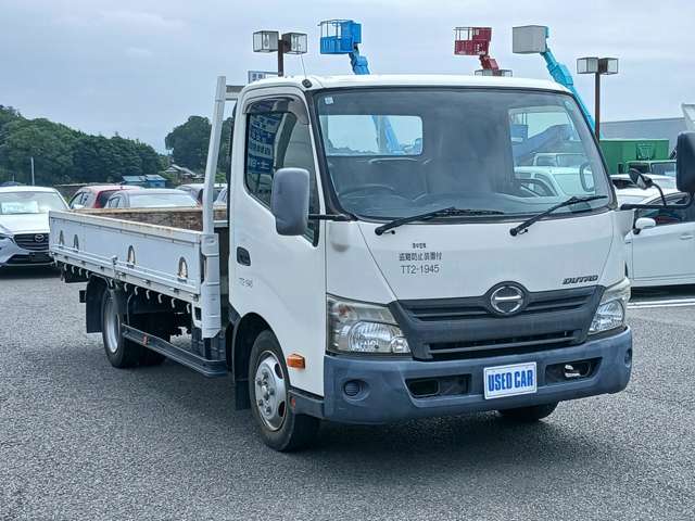 Hino Dutro 4