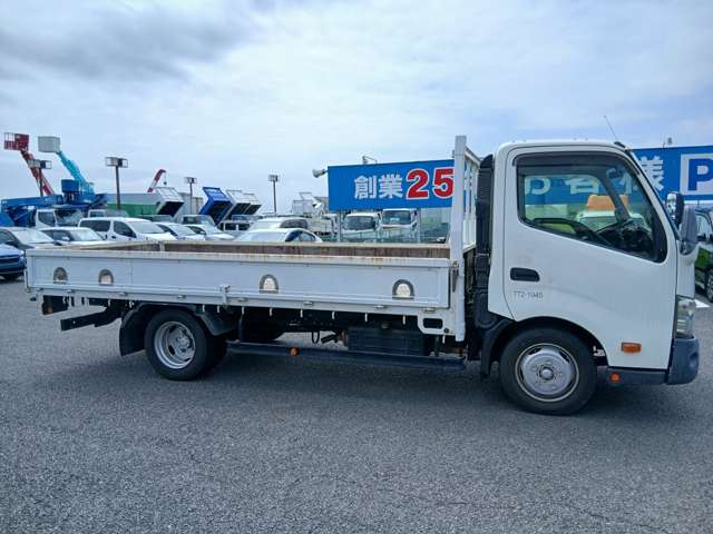Hino Dutro 5