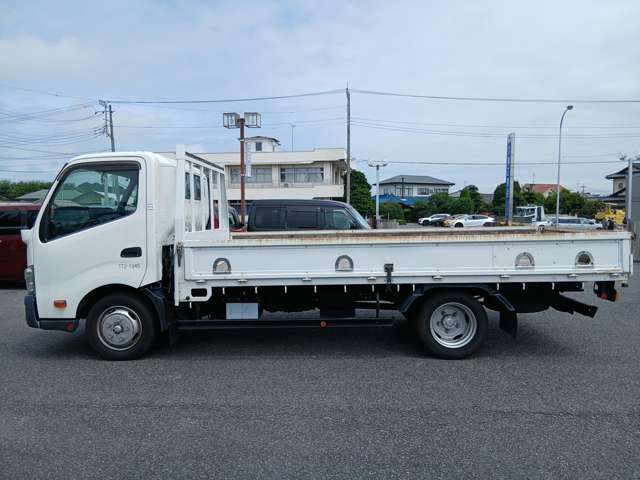 Hino Dutro 6