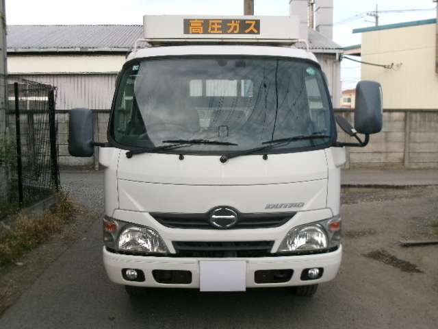 Hino Dutro 2