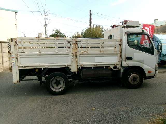 Hino Dutro 7