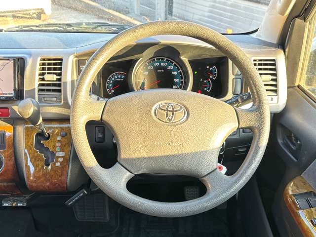 Toyota Hiace 10