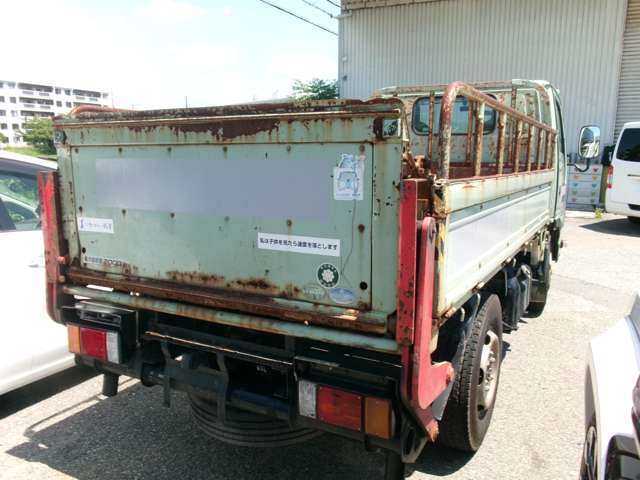Isuzu Elf 6