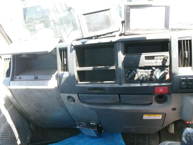 Isuzu Elf 9