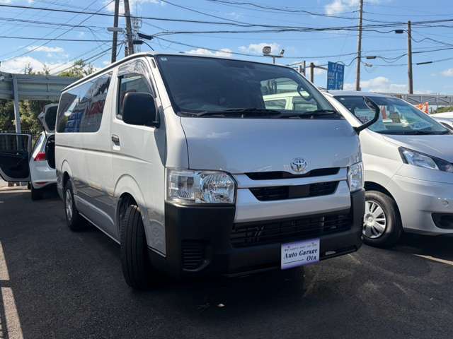 Toyota Hiace Van 6