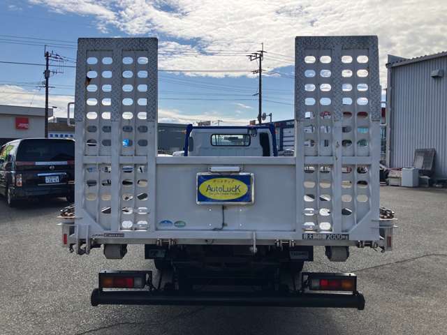 Mitsubishi Fuso Canter 7