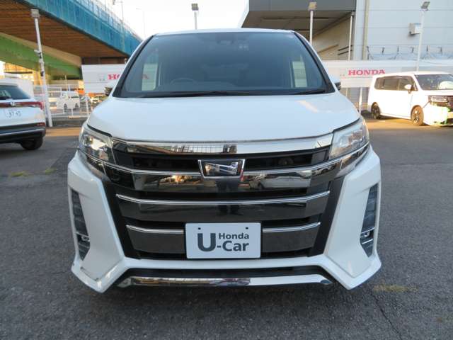 Toyota Noah 5