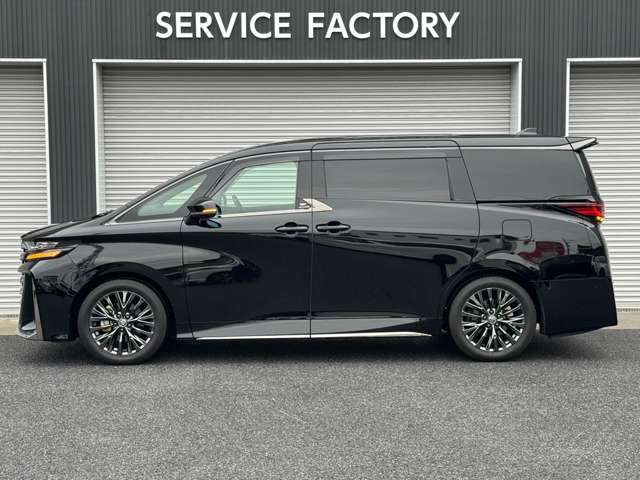 Toyota Vellfire 12
