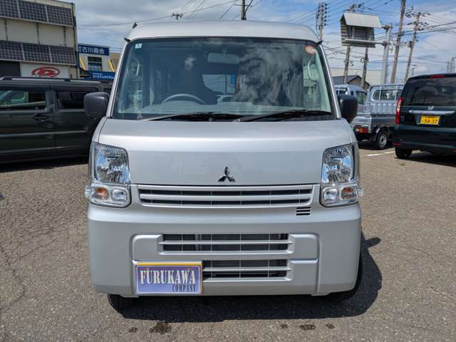 Mitsubishi Minicab Van 5