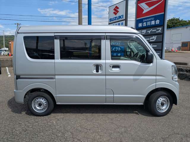 Mitsubishi Minicab Van 6