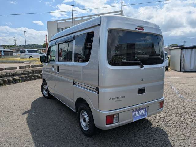 Mitsubishi Minicab Van 9