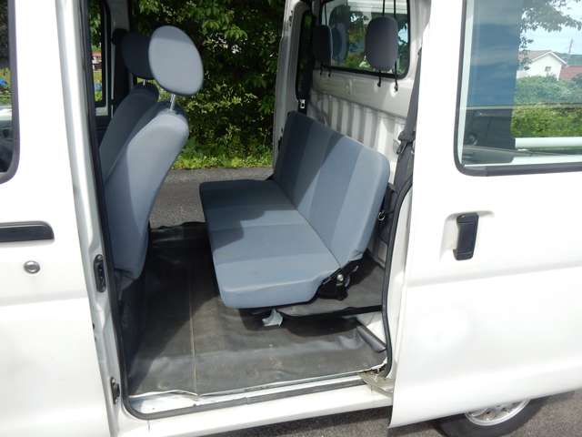 Daihatsu Hijet Deck Van 11