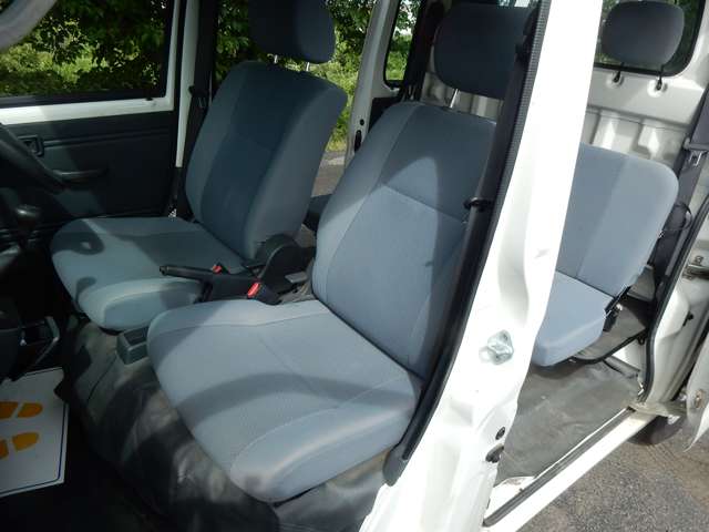 Daihatsu Hijet Deck Van 10