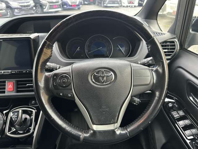 Toyota Esquire 8