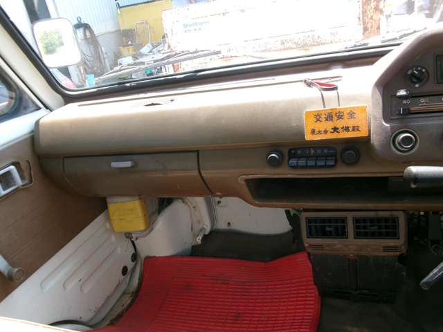 Mazda Bongo Truck 11
