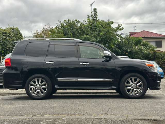 Toyota Land Cruiser 7