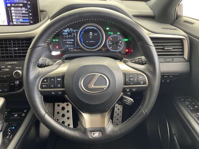 Lexus RX 9