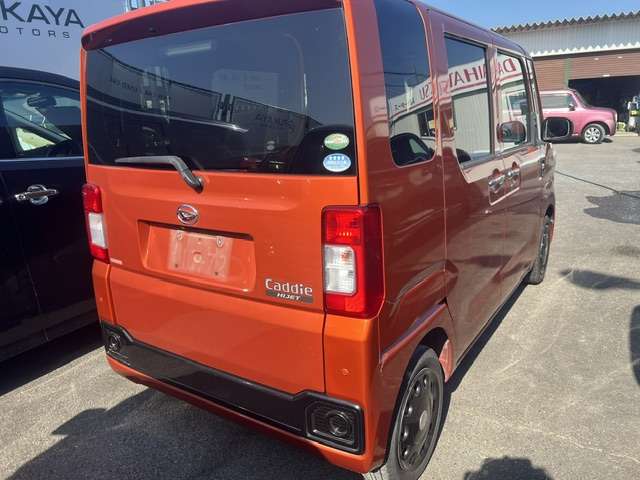 Daihatsu ハイゼットキャディー 4