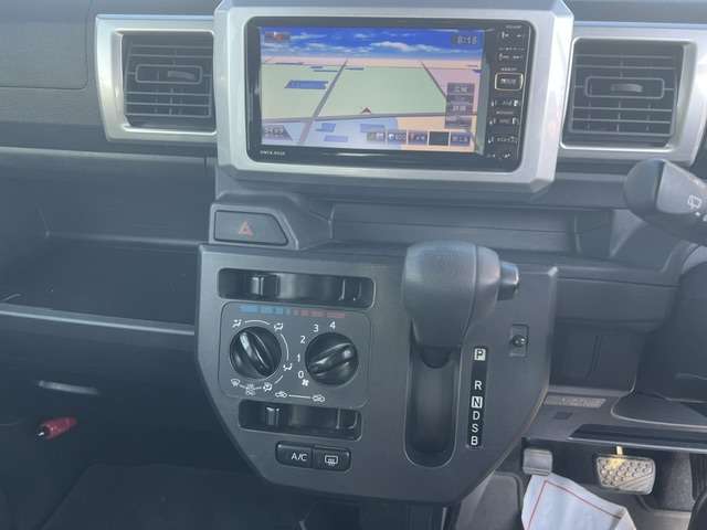 Daihatsu ハイゼットキャディー 8