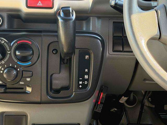 Nissan NV100 Clipper 10