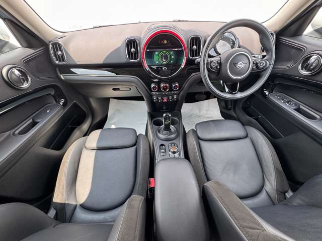 MINI Crossover 5