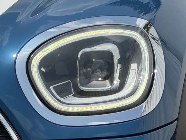 MINI Crossover 9