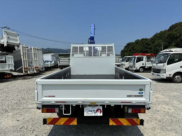 Mitsubishi Fuso Canter 7