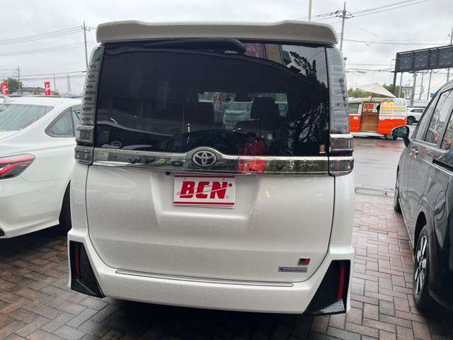 Toyota Voxy 7