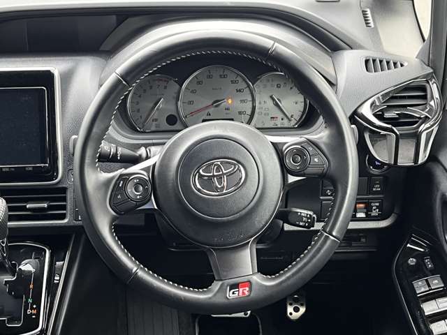 Toyota Voxy 10