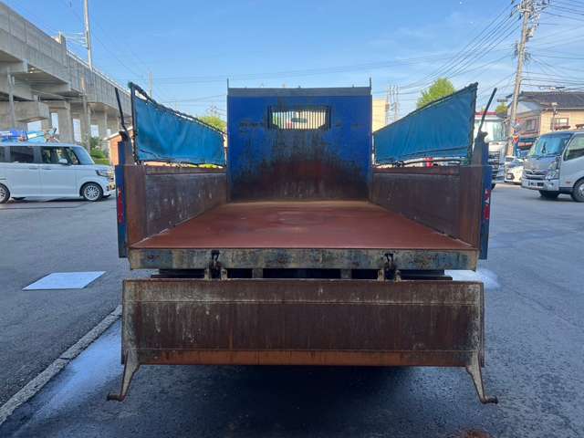 Isuzu Elf 12