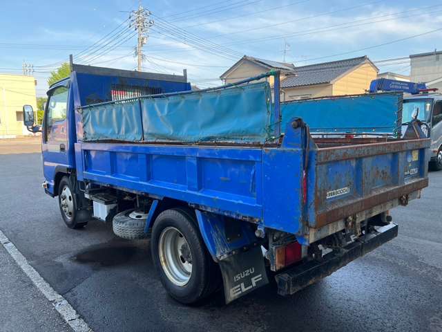 Isuzu Elf 7