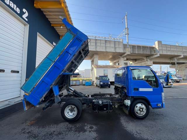 Isuzu Elf 9