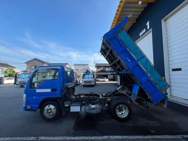 Isuzu Elf 10