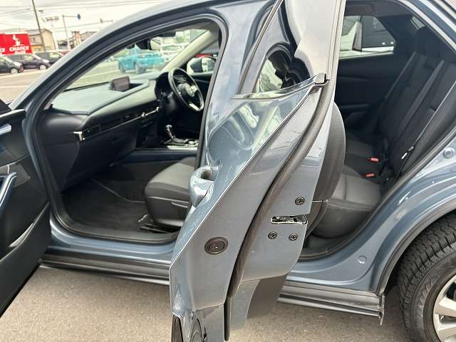 Mazda CX-30 12