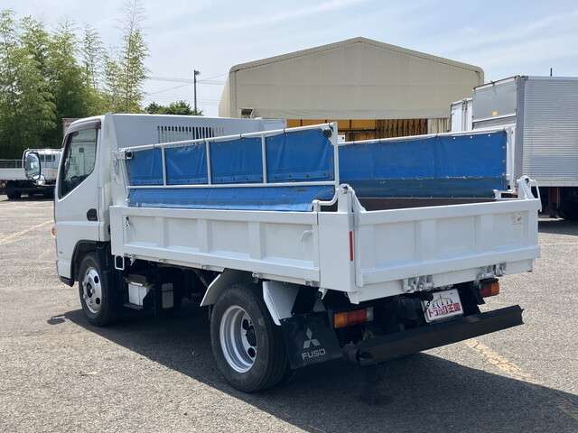 Mitsubishi Fuso Canter 2